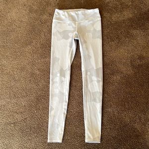 ALO camo vapor legging